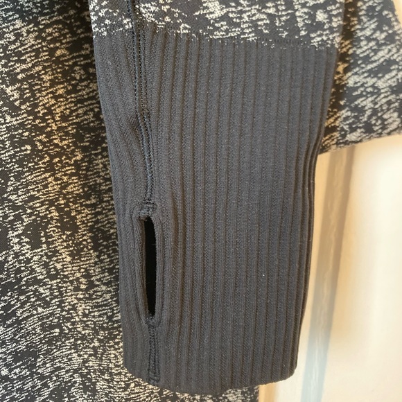 Lululemon Rest Less Pullover Black White Size 8 - Picture 5 of 7